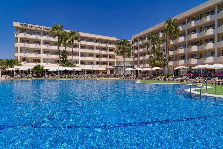 4-sterren hotel met groot zwembad