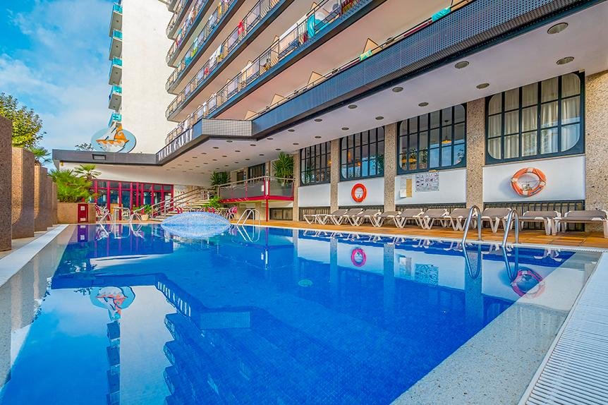 Driesterren hotel in het centrum van Calella