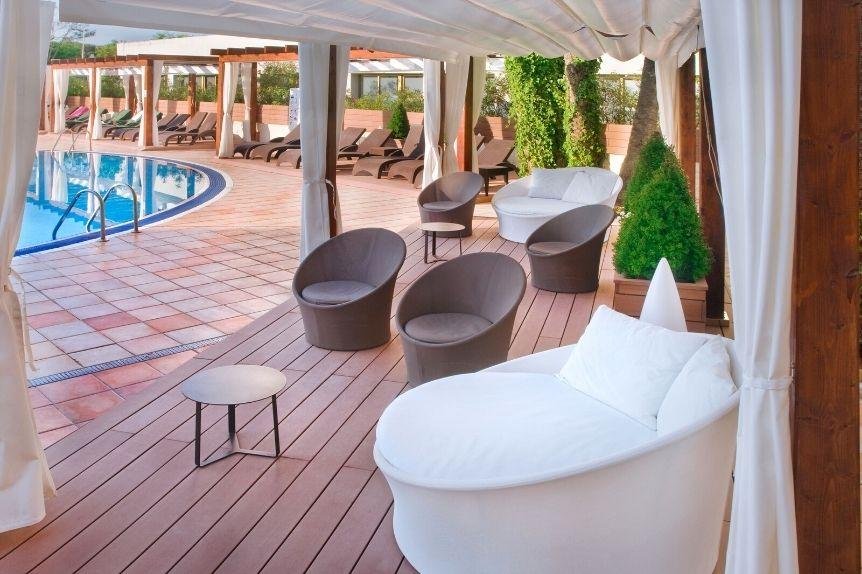 Geniet van een aangenaam verblijf in hotel Florida Park, gelegen aan de wandelpromenade van Santa Susanna, op slechts 100 meter van het strand. Ontdek het uitgebreide animatieprogramma voor een nog plezieriger verblijf.